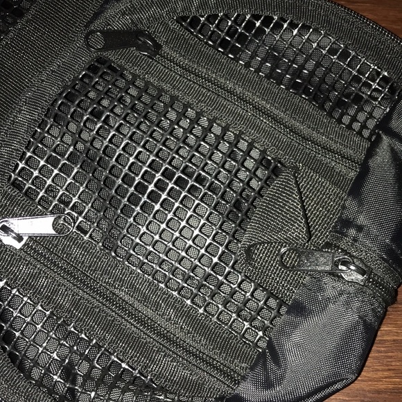 Downtown Pet Supply Cat Grooming Bag with Cat Muzzle NEW - Picture 8 of 10